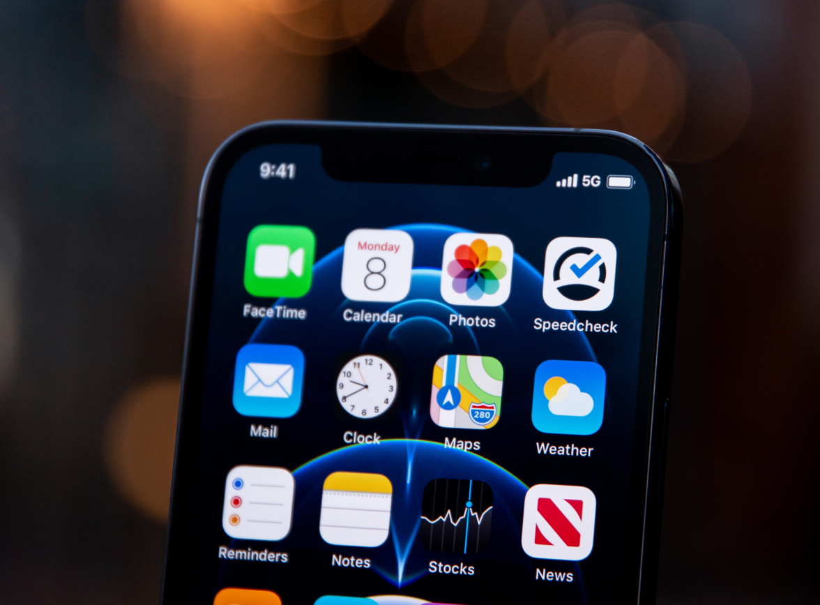后安镇苹果手机维修分享为什么 iPhone 12 在冬季会自动关机 